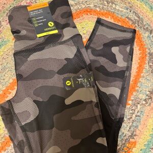 Xersion Men's Black and Gray Camo Athletic Shorts